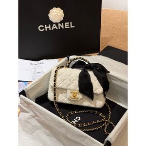 Chanel Women Pre-Loved Bag Brand New Condition